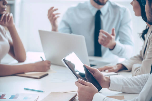 How Does RPA Help in the Automotive Industry? 1 How Does RPA Help in the Automotive Industry